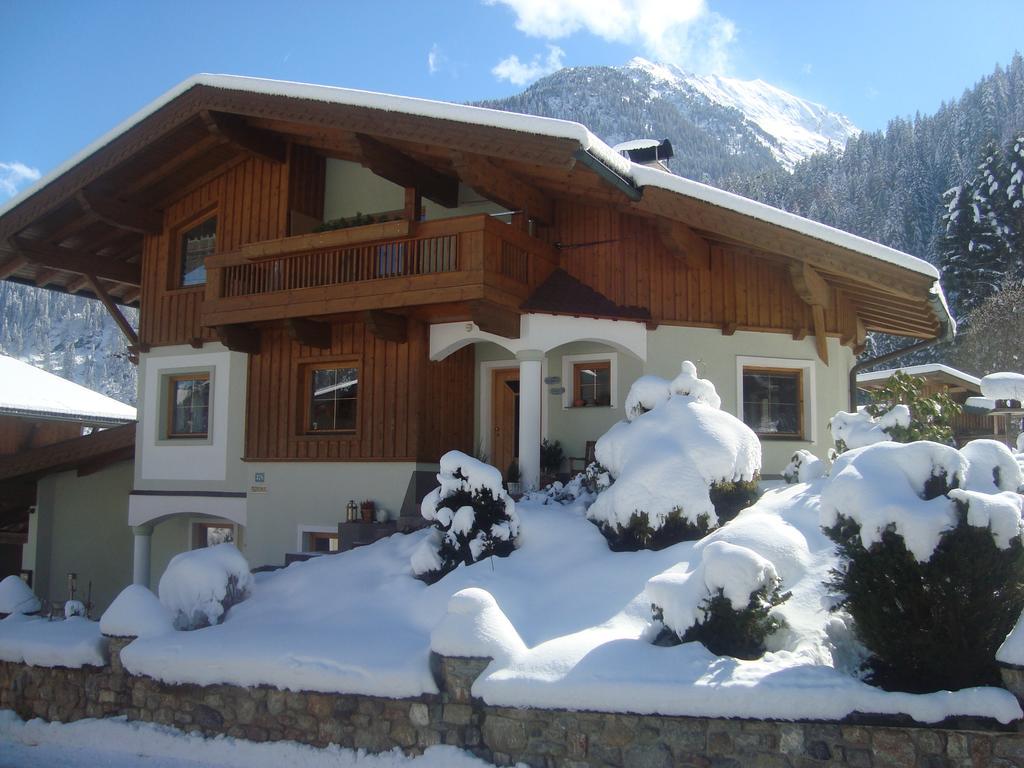 Ferienwohnung Gertraud und Peter Geisler Finkenberg Exterior foto