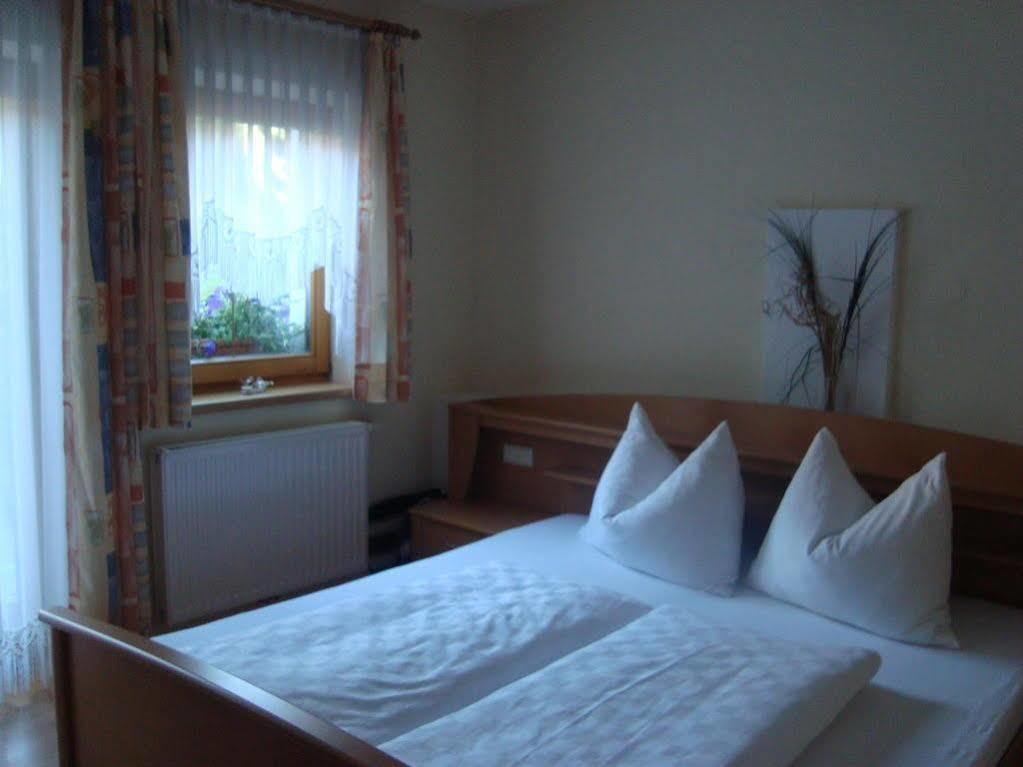 Ferienwohnung Gertraud und Peter Geisler Finkenberg Exterior foto