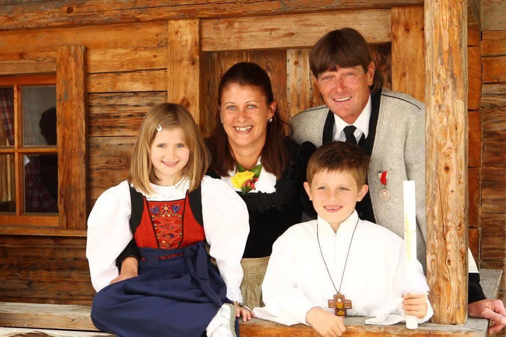 Ferienwohnung Gertraud und Peter Geisler Finkenberg Exterior foto